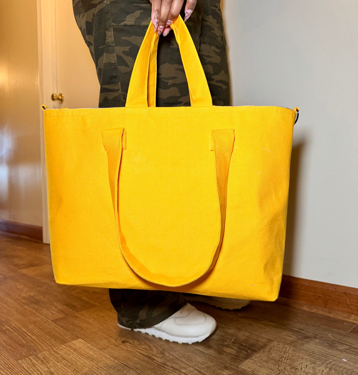 Ari-Day Tote